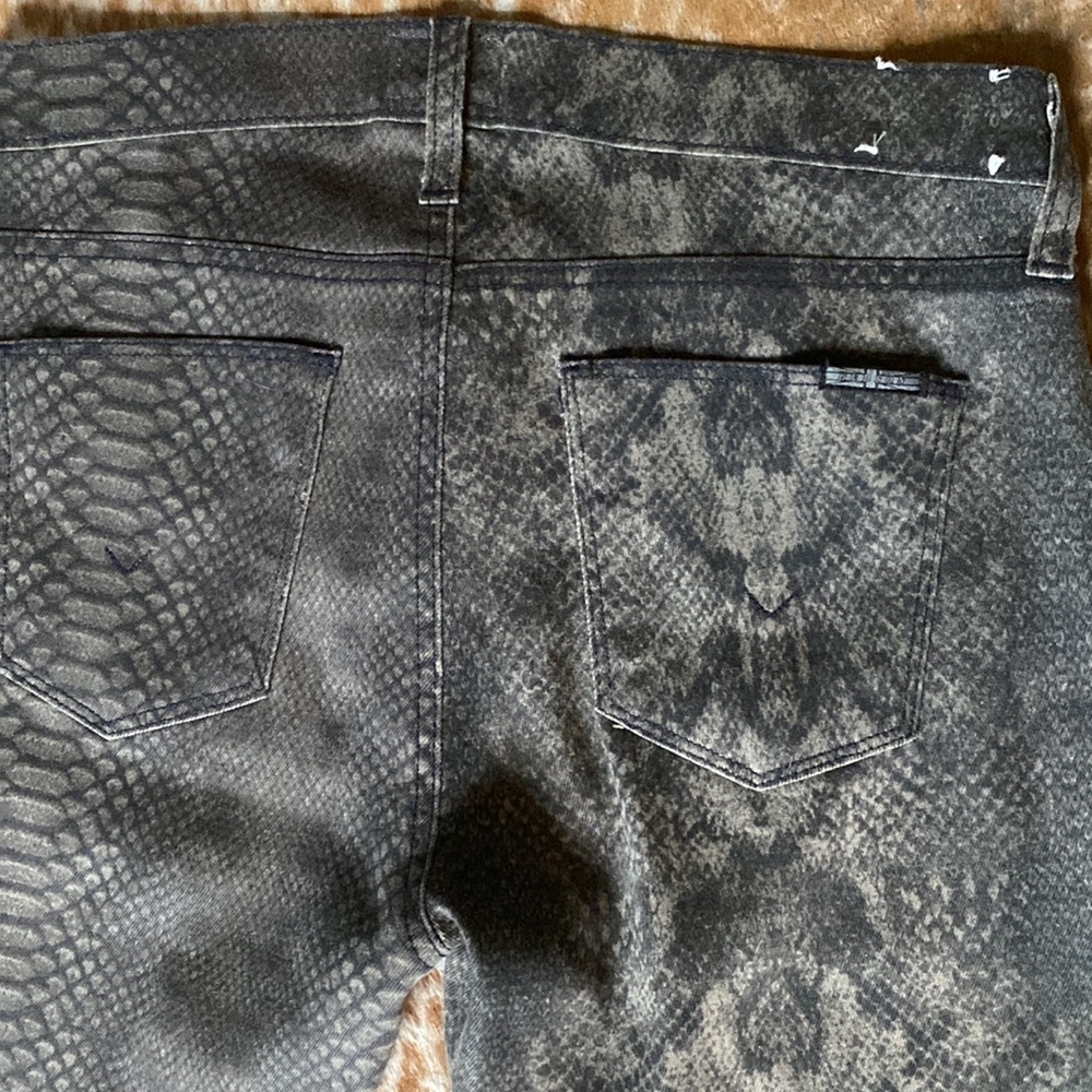 Hudson Jeans Nico Super Skinny Mid-Rise Snakeskin Print Jeans - Picture 11 of 16